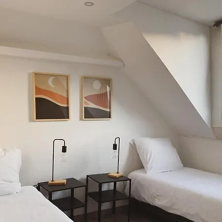 8p 4b Charming Retreat In Center *