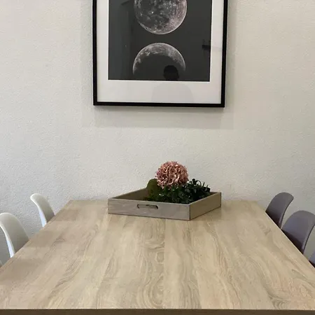 8p 4b Charming Retreat In Center * Dordrecht