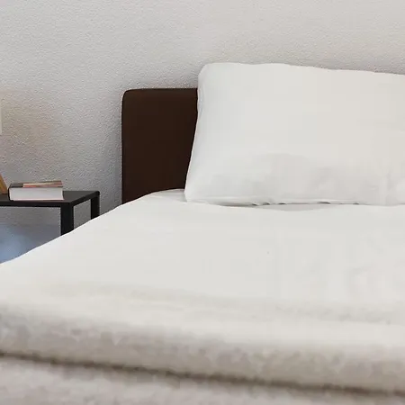 8p 4b Charming Retreat In Center Nyaraló Dordrecht