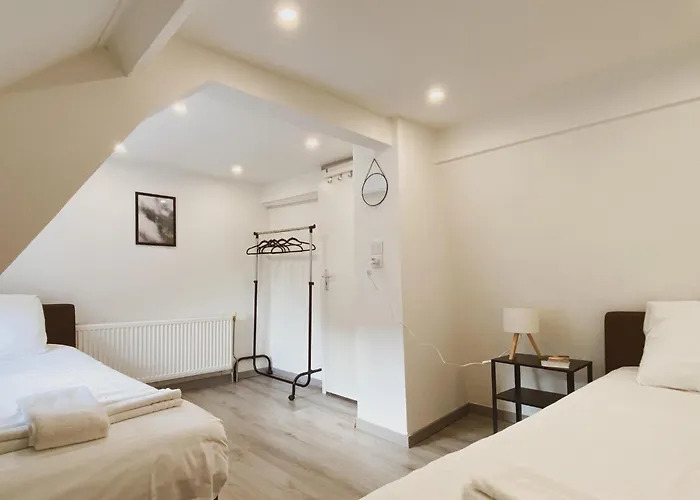 Ferienhaus 8p 4b Charming Retreat In Center *