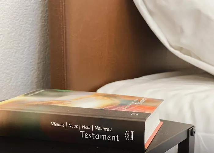 8p 4b Charming Retreat In Center * Дордрехт