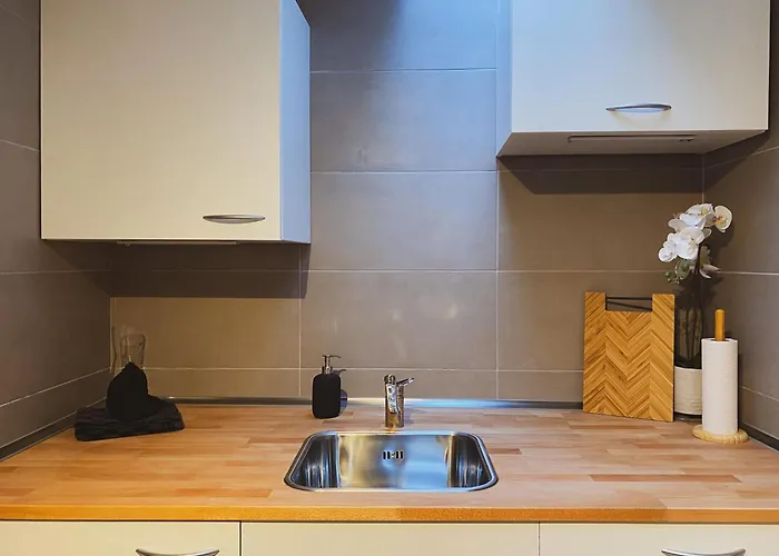 8p 4b Charming Retreat In Center Дом отдыха